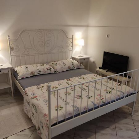 Apartment Dalma Podgora Esterno foto