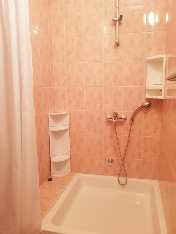 Apartment Dalma Podgora Esterno foto